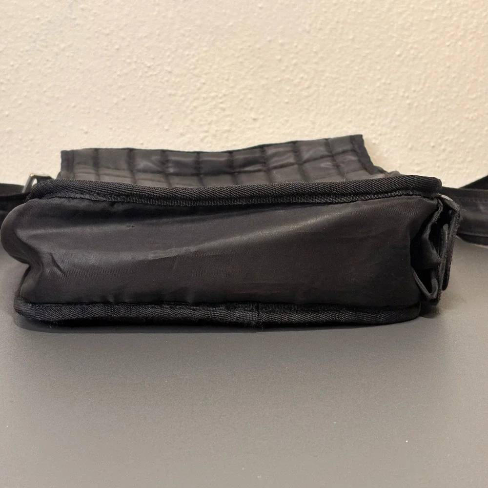 Lug Crossbody Bag Unisex Medium Black Good Quilted Nylon Messenger Travel